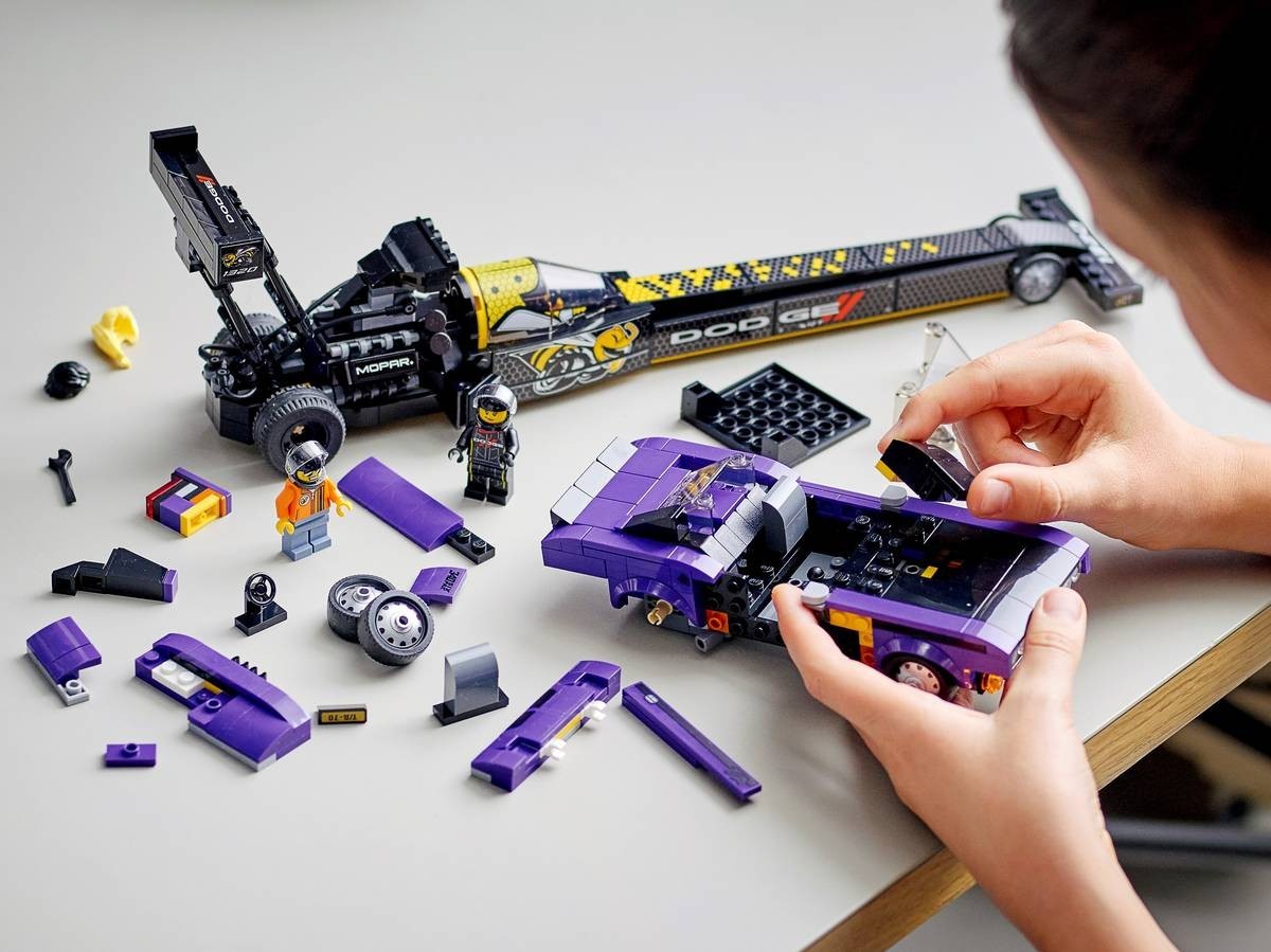 Lego Mopar Dodge SRT Top Fuel Dragster and 1970 Dodge Challenger T/A 76904 New