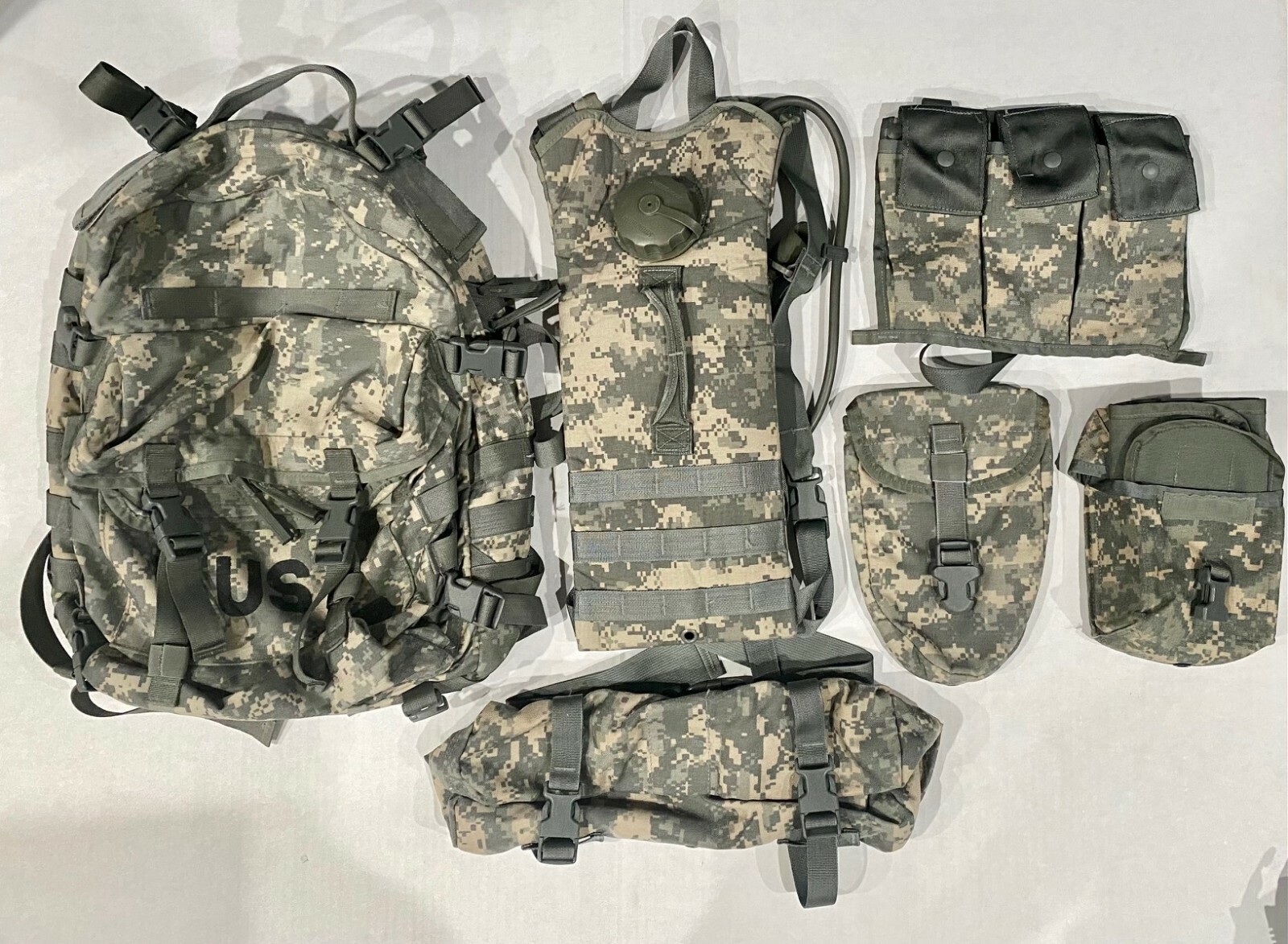 USGI MOLLE II Core Rifleman Kit Complete - ACU 21 Pieces