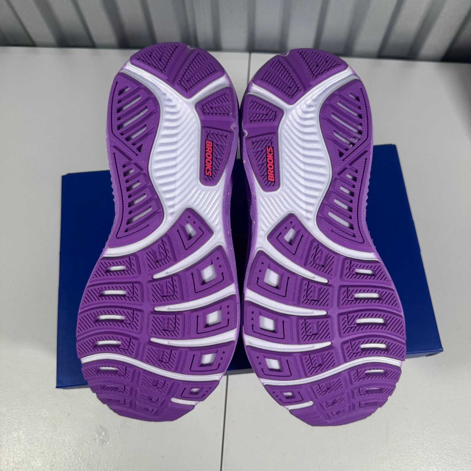 RunDisney X Brooks Ghost 17 Rapunzel Pink Purple Women's Regular Sizes Brand New