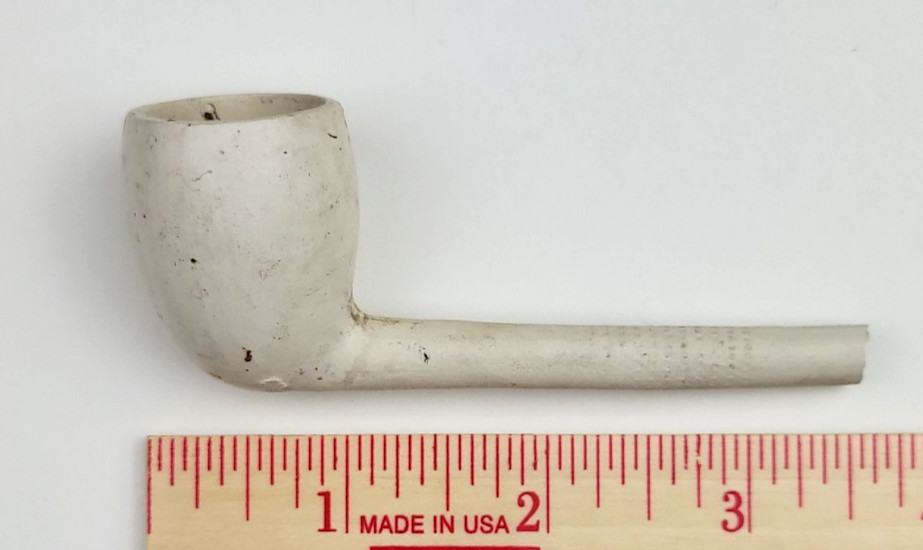 3.625" Molded Kaolin Clay Trade Pipe - South Dakota - J. Aplan Coll. Artifact