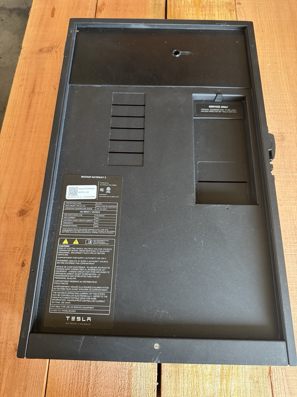 Tesla Backup Gateway 2 120/240v AC, TPN 1232100-00-H