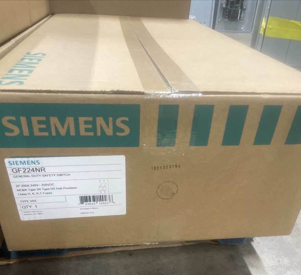 NEW Siemens GF224NR 200a 240v Fusible 3R Safety Switch New In Box