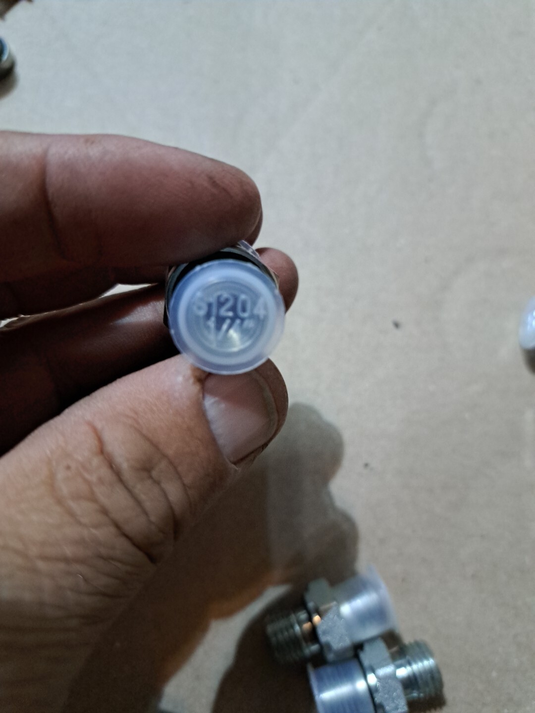 Chinese Mini Excavator Hydraulic Fitting Din Union M16 To 1/4" Connector