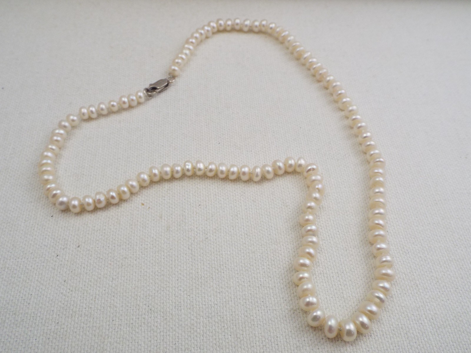 Genuine Cultured Freshwater Pearl Necklace (B20)