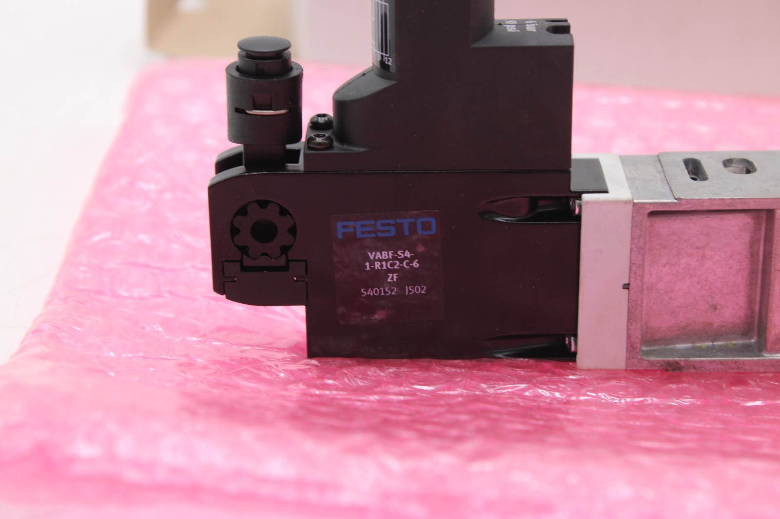 Festo VABF-S4-1-R1C2-C-6 Precision Pressure Regulator Plate