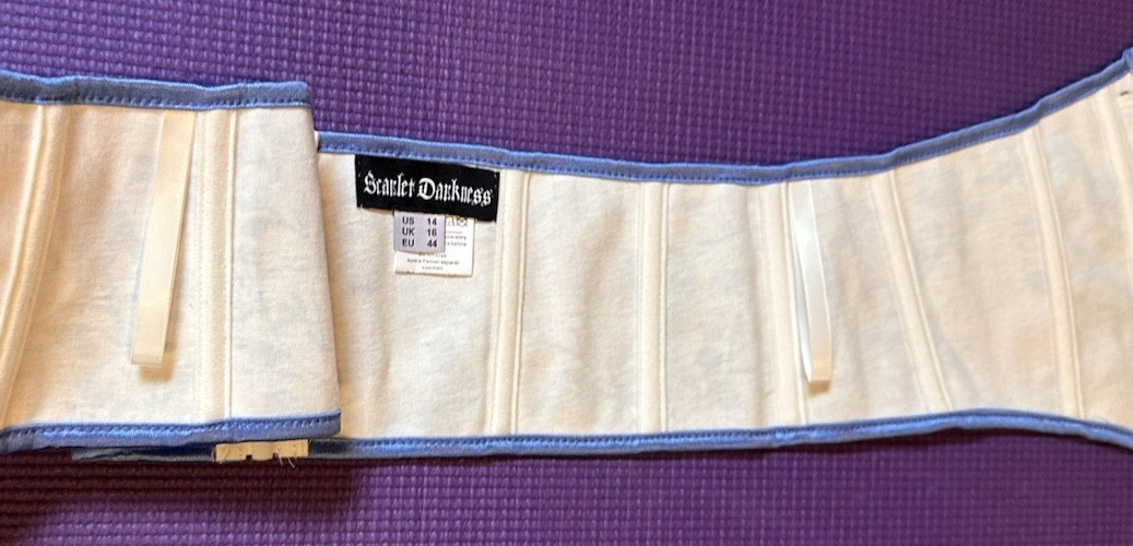 Scarlet Darkness Belt Corset ribbon tie Size 14 Renaissance Cosplay tapestry