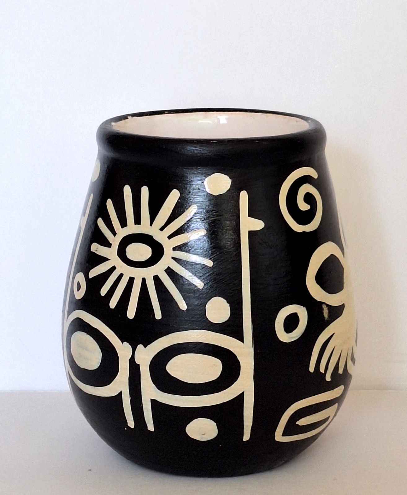 Vintage Peruvian Chulucanas Handmade Pottery Vase 3.5" T Black & White