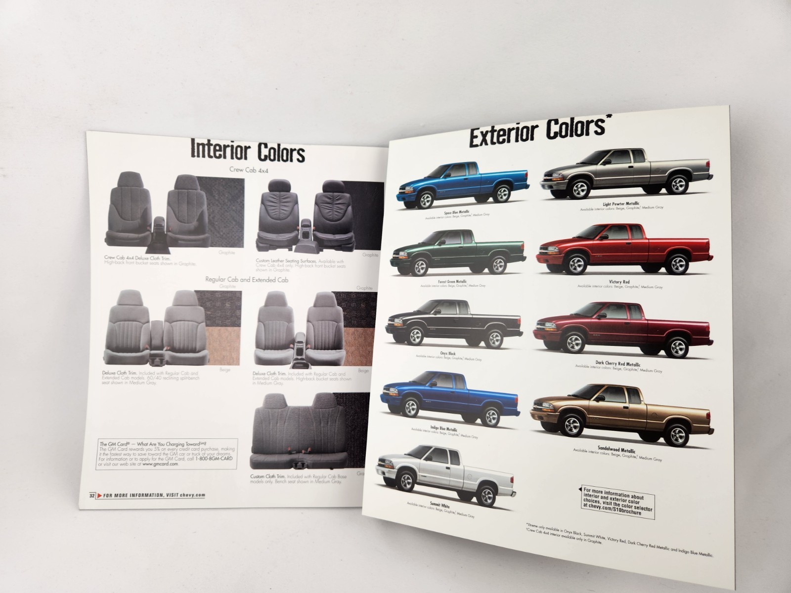 32 Page Original 2002 Chevrolet S-10 Truck Sale Brochure Dealer Booklet Promo