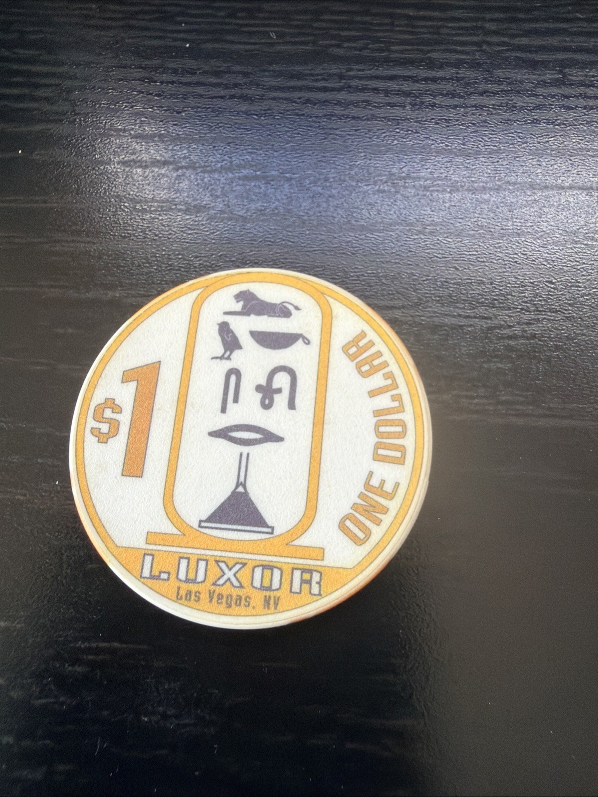 Old LAS VEGAS $1 CASINO CHIP LUXOR