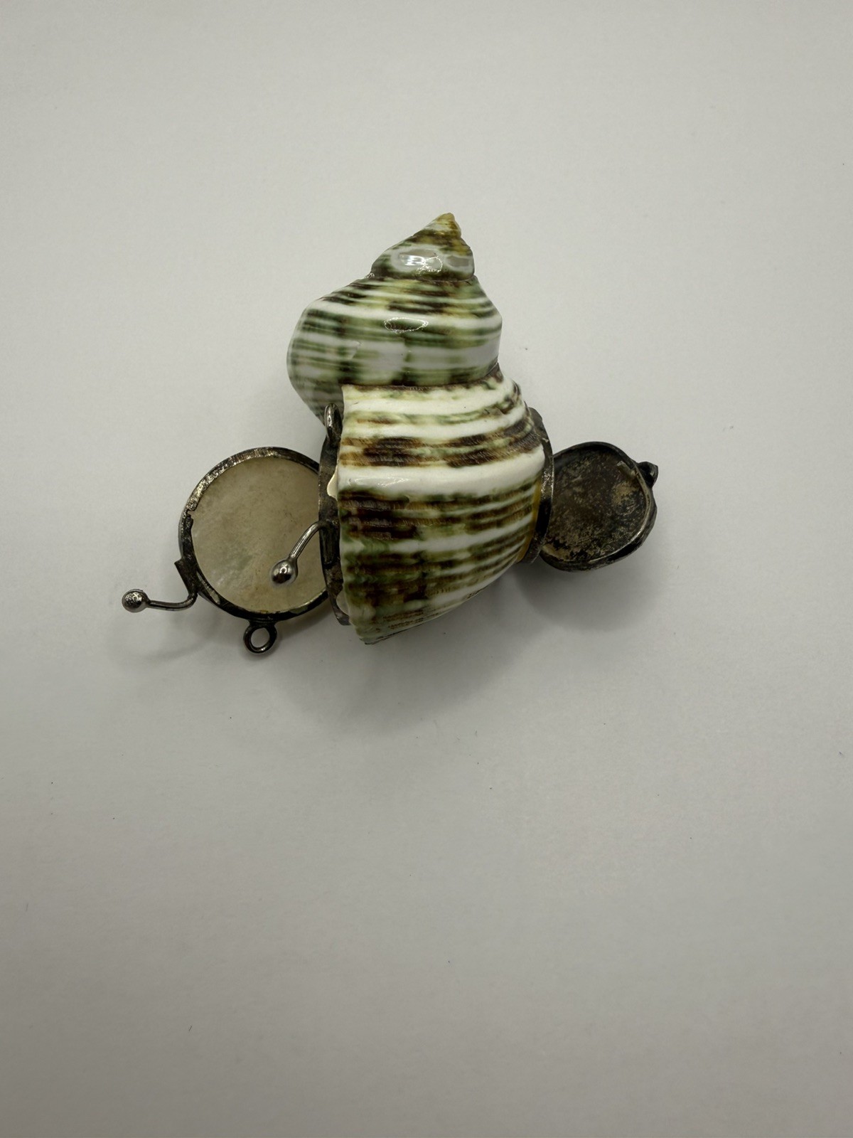 Antique Turbo Shell pill snuff box pendant needs repair