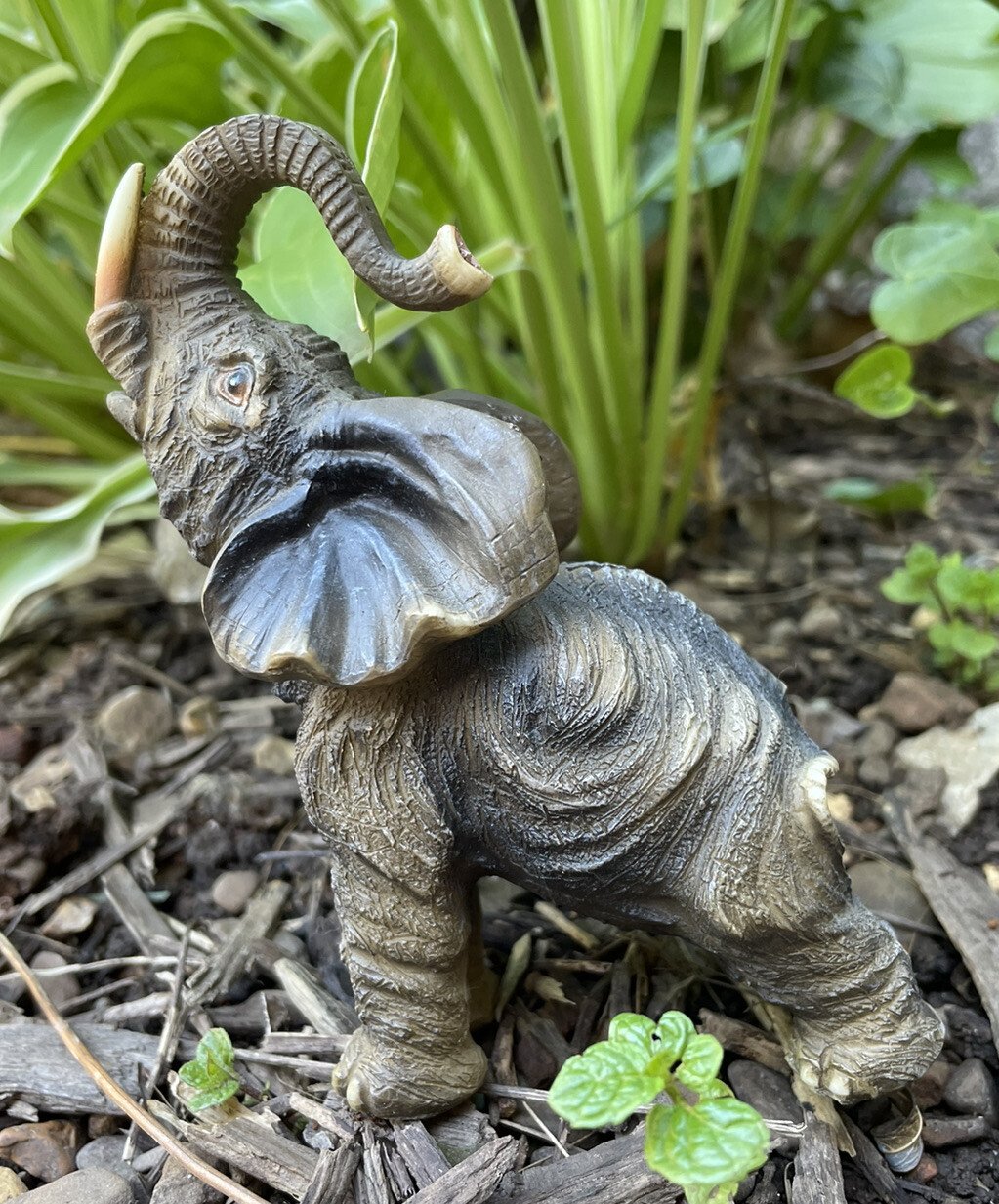 ✅Vtg 4 5/8" Realistic Resin Gray Elephant Figurine Tusks Raising Trunk Up