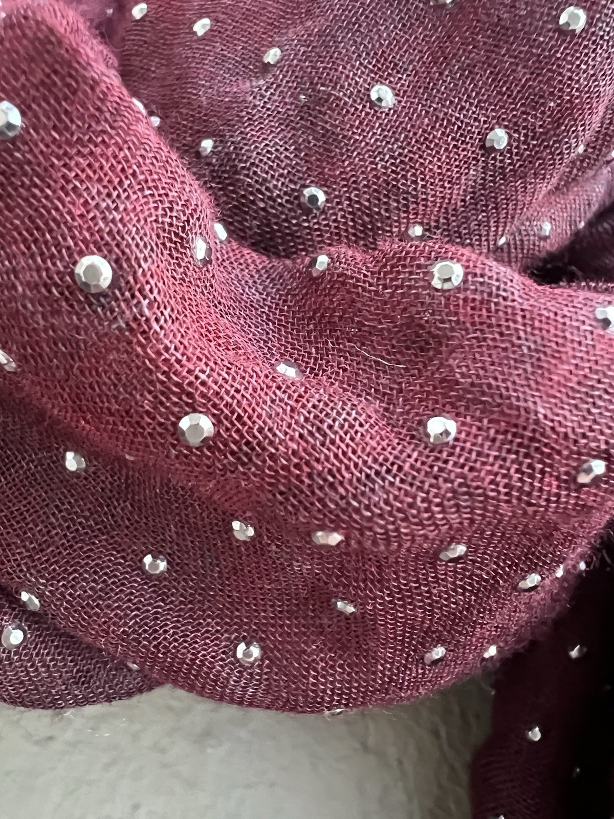 Avant Toi embellished with small silver dots Scarf Ombre Red Black Large 72X57”