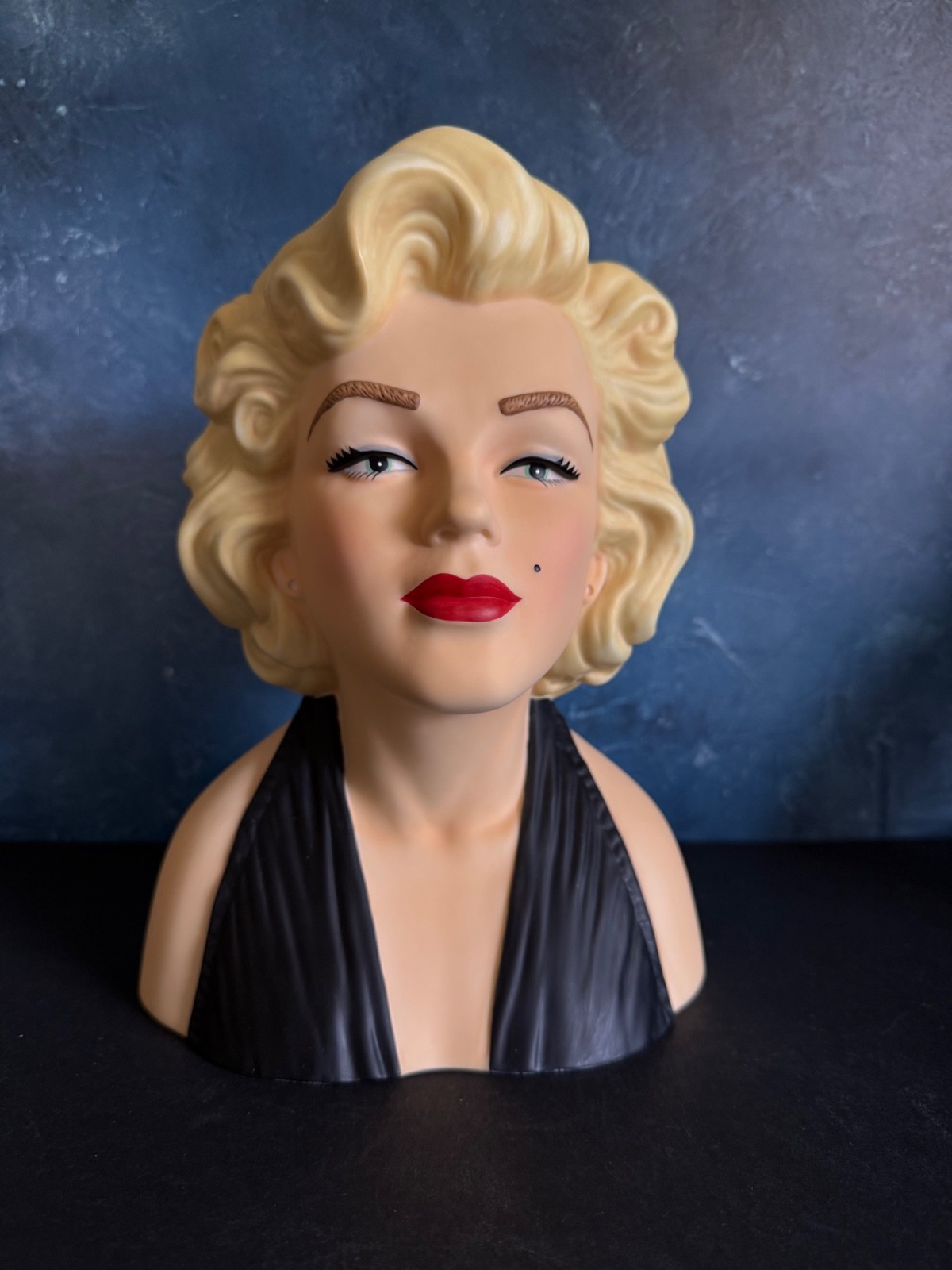 VINTAGE LADY HEAD VASE CONVENTION MARILYN MONROE 10” & VINTAGE NECKLACE/EARRINGS