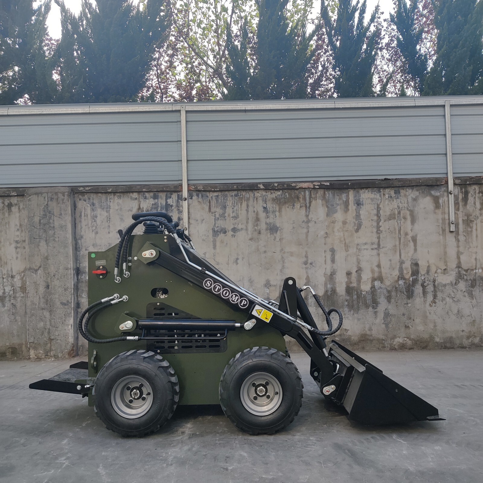 Honda 22.1 HP Mini Skid Steer Loader Wheel, New, Free Shipping