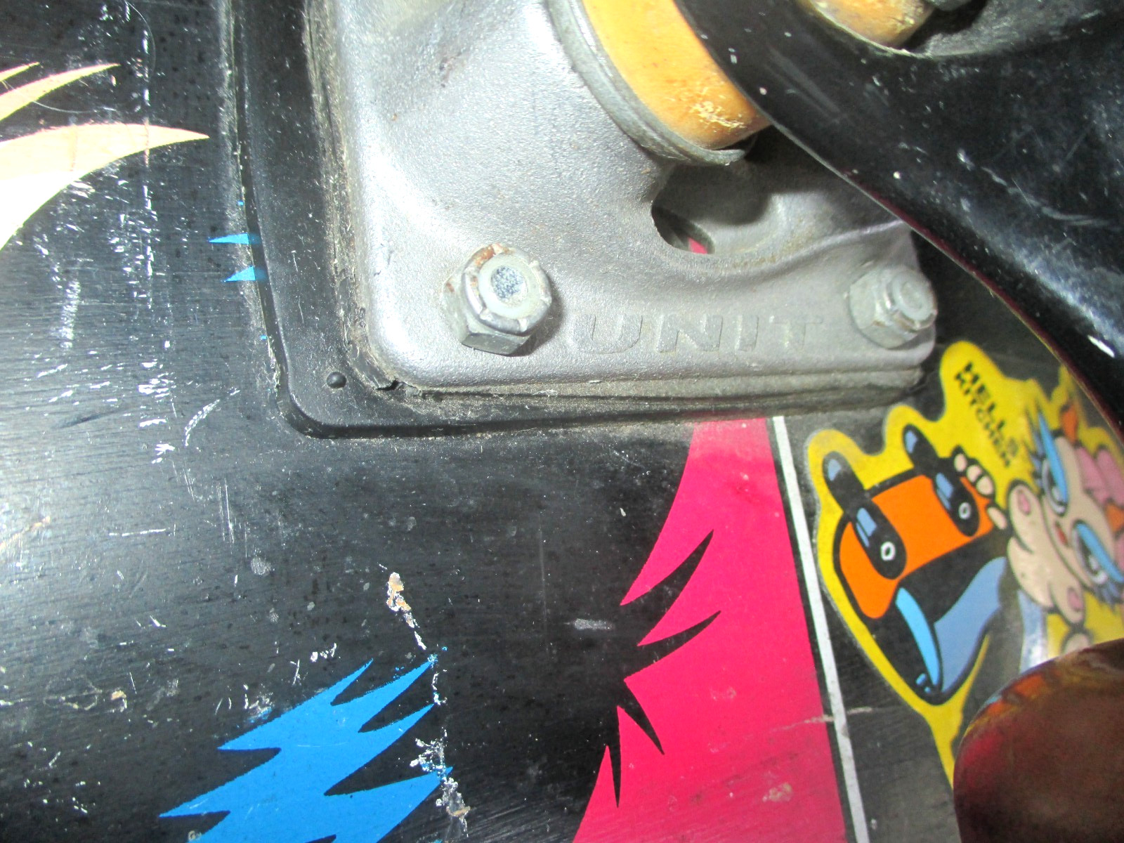 2000 HOOKUPS POISON TAKER ANIME MANGA WWF POISONTAKER COMPLETE SKATEBOARD