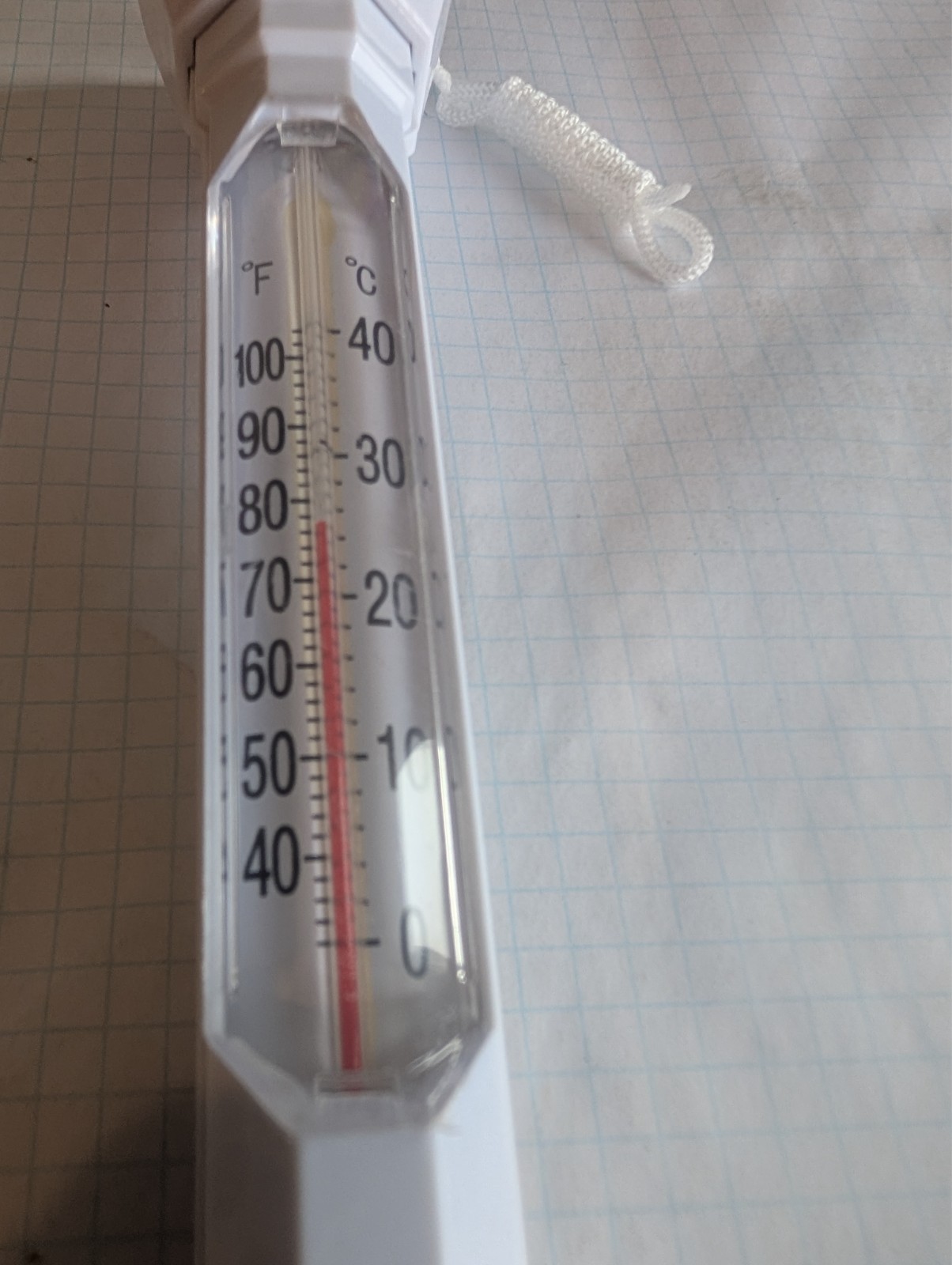 Floating Buoy Pool Thermometer with Jumbo Easy to Read Temperature Display Cord