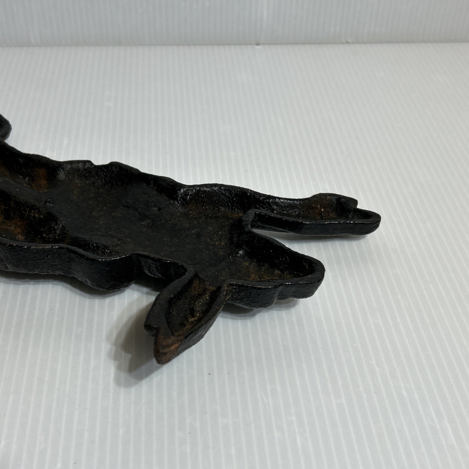 Cast Iron Hunting Bunny Rabbit Attack By Birds Rustic Antique 13” 1.9lb