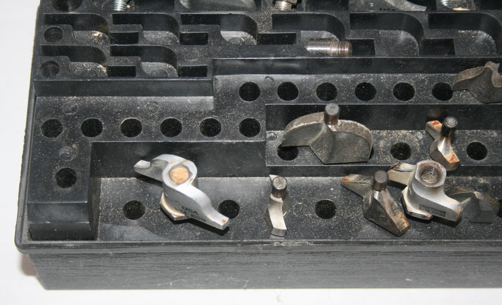 Box Of 10 Pre-Owned Router Bits - FREE SHIPPING