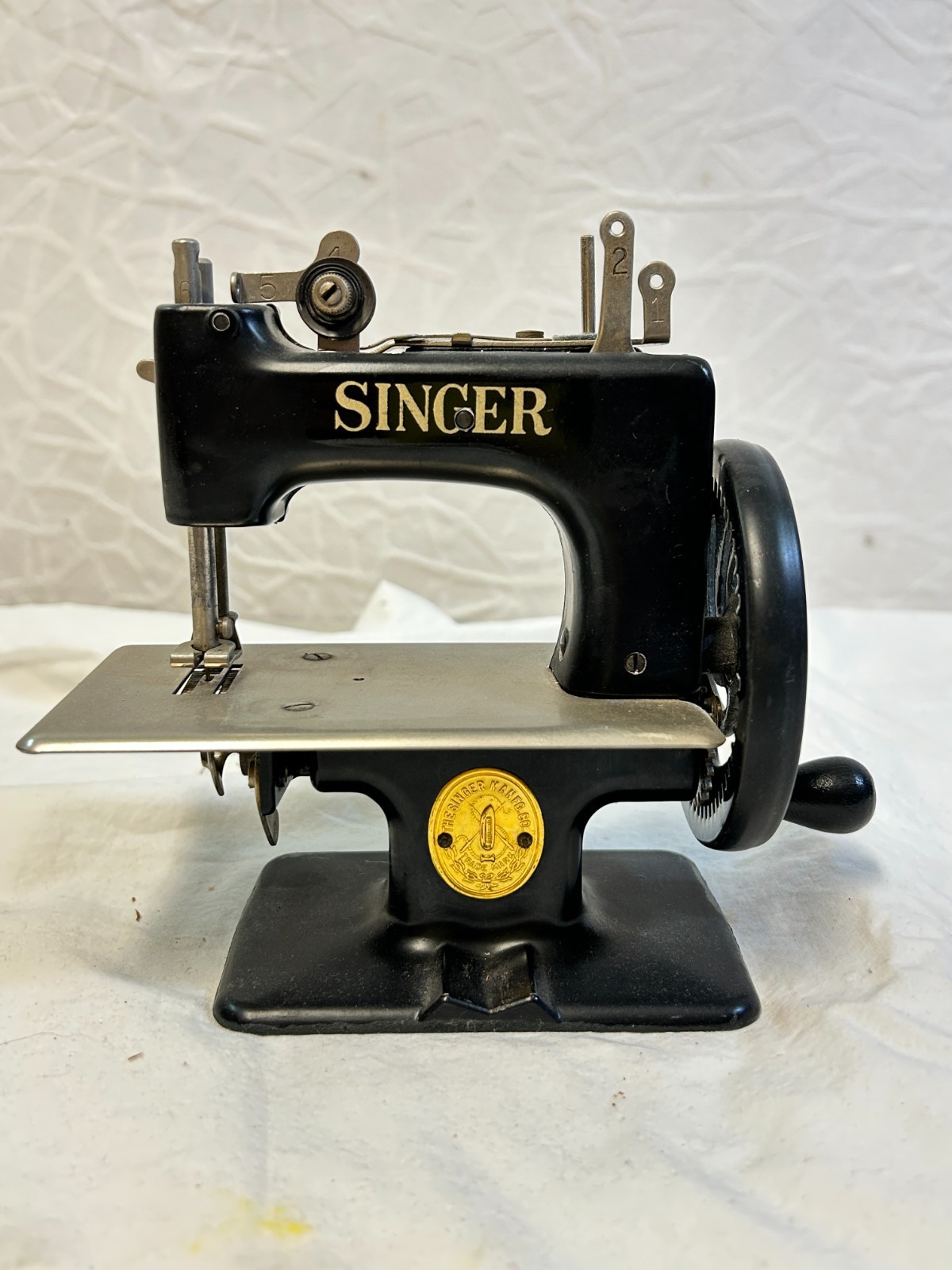 VTG Singer SewHandy Model 20 Childs Sewing Machine 1950s