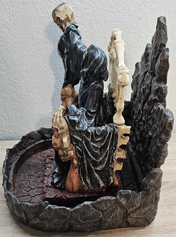 Soul Collector Grim Reaper Fountain of Despair- Spencers Gifts- Halloween Skulls