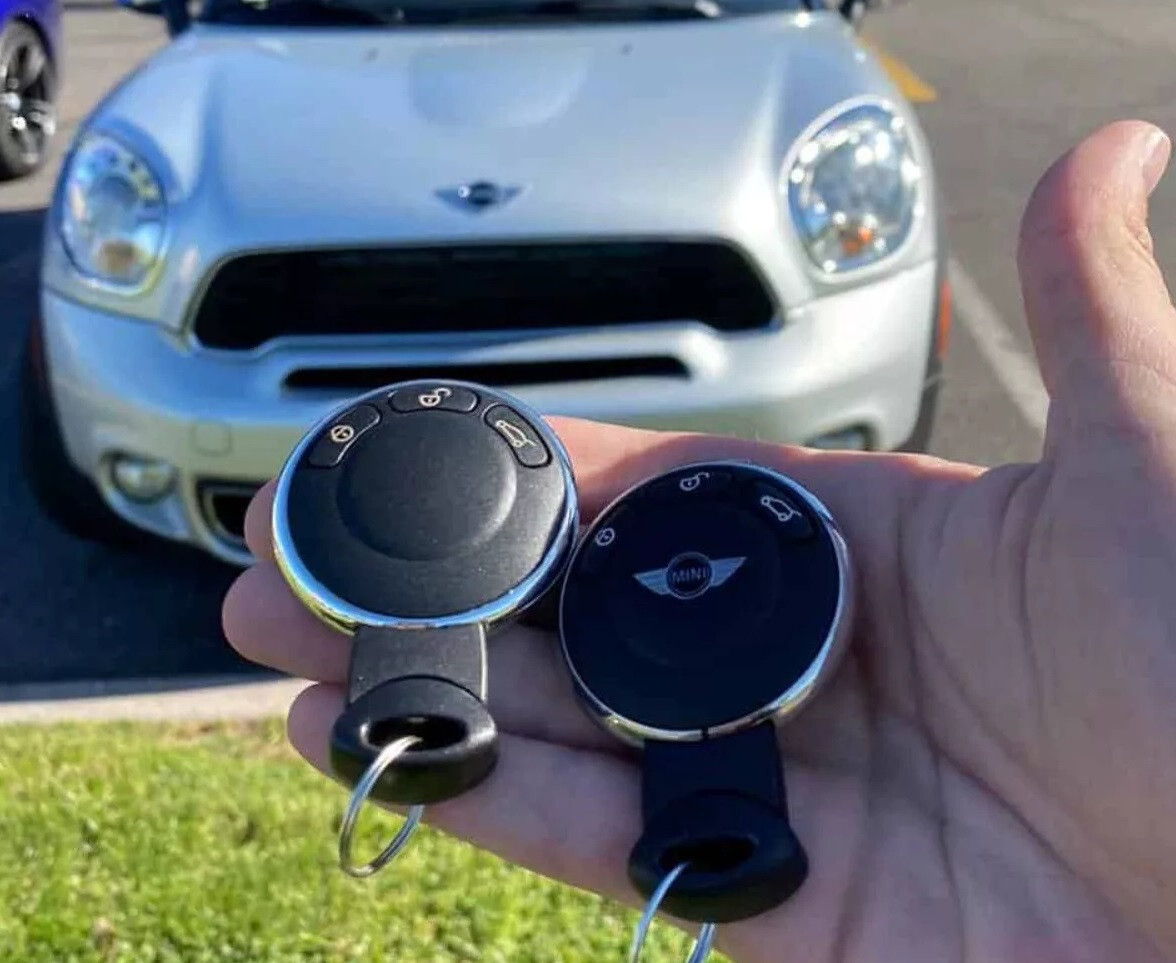 MINI COOPER KEY PROGRAMMING All keys lost and add a key CAS3 and CAS3+ 2006-2014