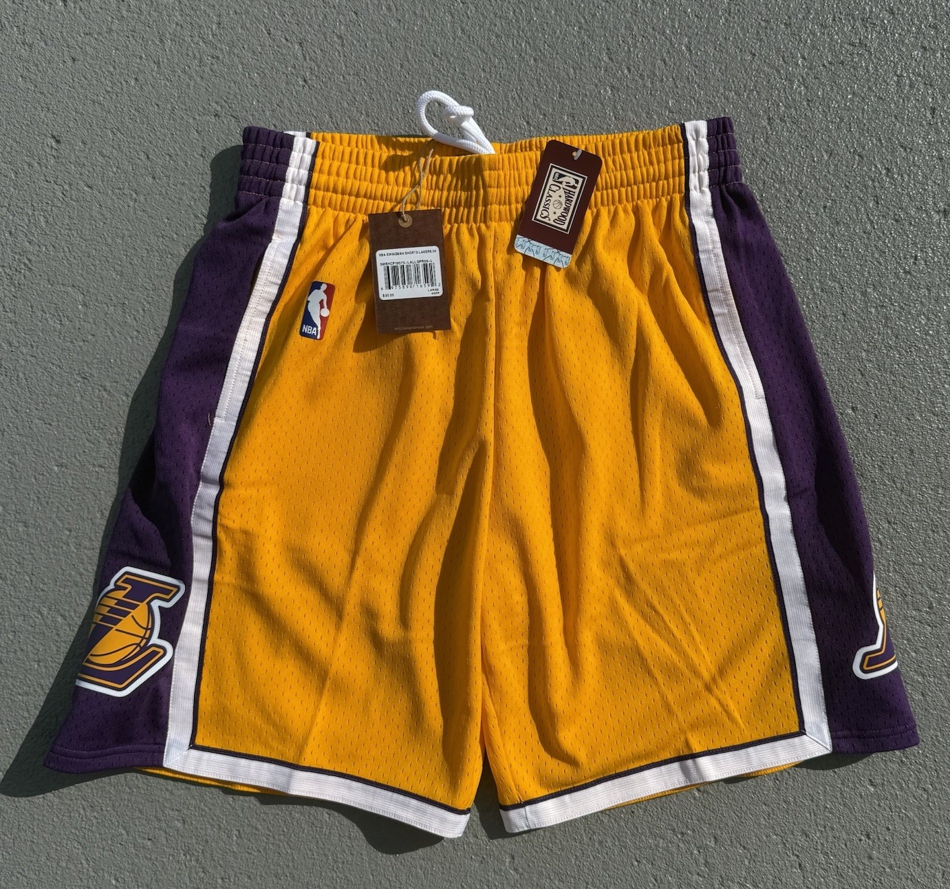 Men's Mitchell & Ness Los Angeles Lakers NBA Swingman Shorts 2009 Large