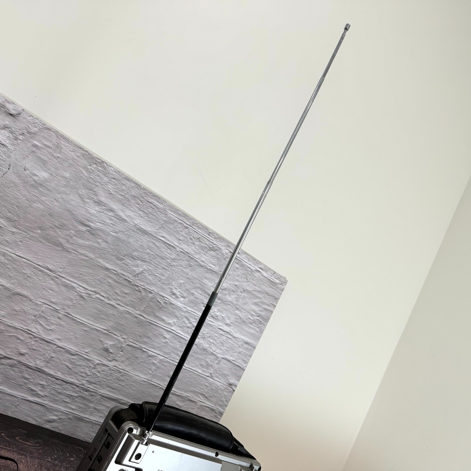 VTG Grundig S350 Short Wave Portable Field Radio AM/FM Built-in Speaker Silver