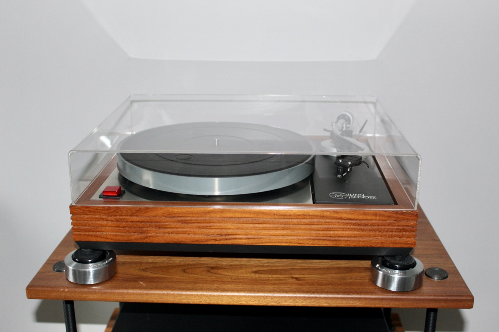 LINN SONDECK LP12 TURNTABLE w/ New Dust Cover