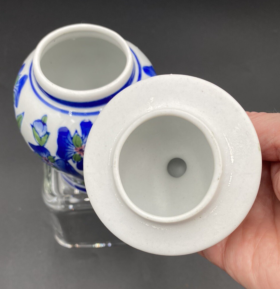 Chinese Porcelain Ginger Jar, Cobalt & Light Blue Irises, 6.5" with Lid, MINT