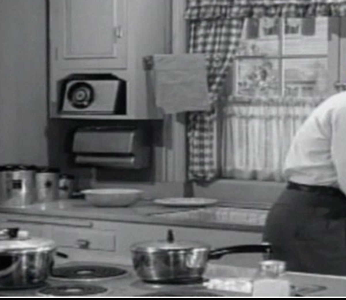 1957 GE Atomic Dial Beam Tube Radio "Leave It To Beaver" Model 860 WORKS Great!