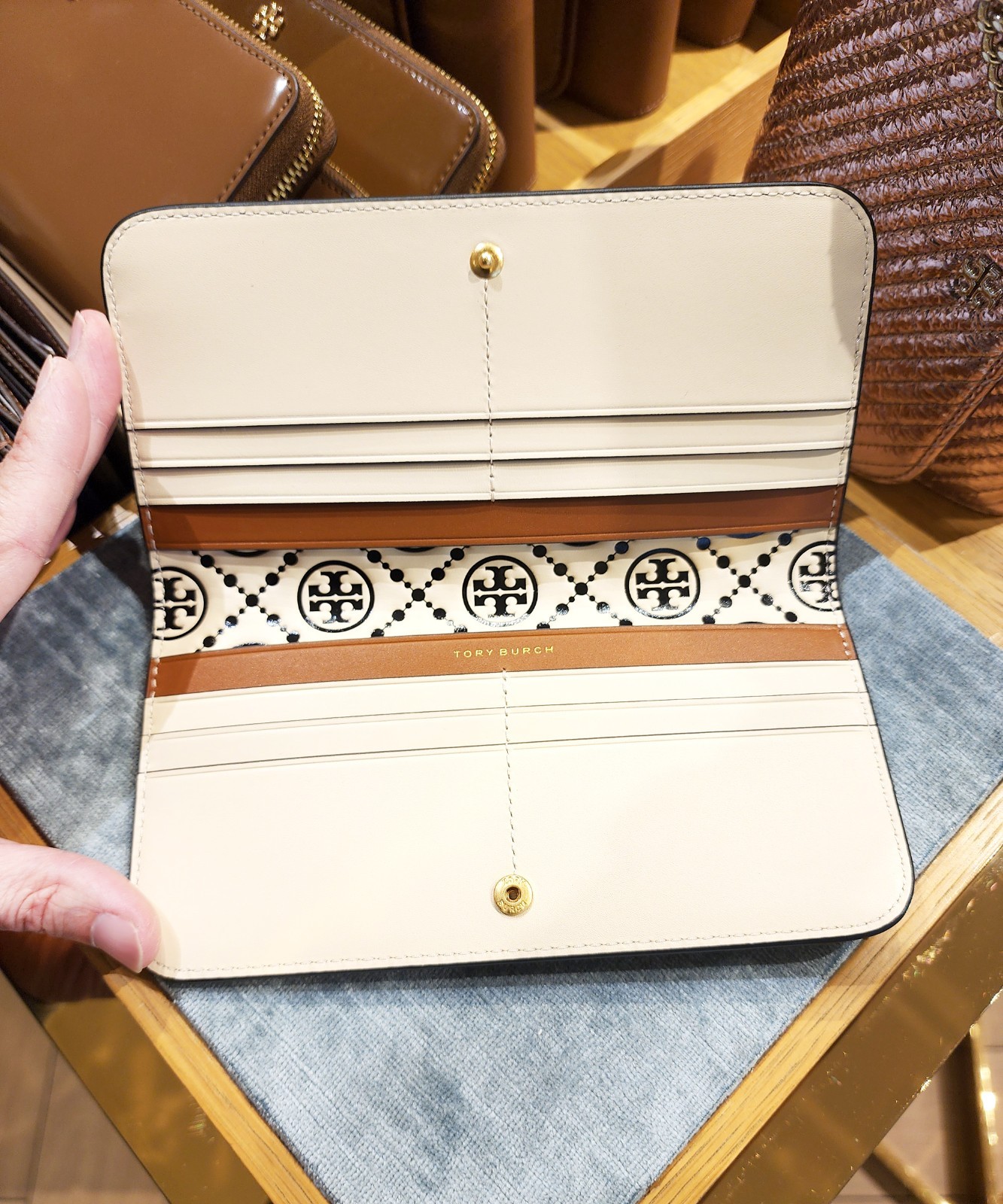 Authentic New Tory Burch T Monogram Contrast Embossed Zip Slim Wallet 146106