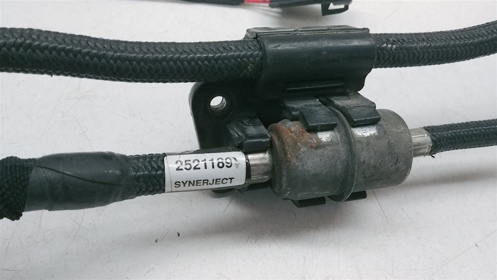 2014 Polaris Switchback Assault 800 #2 Fuel Rail Assy w Fuel Injectors & Harness