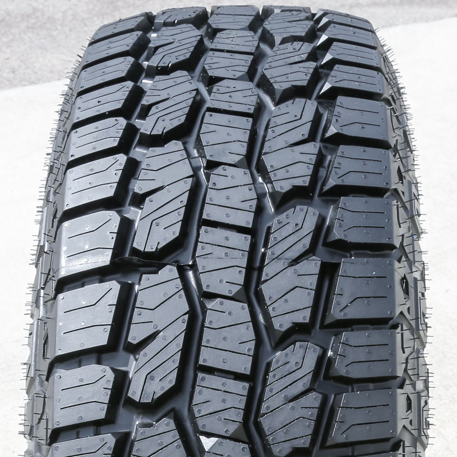 4 Tires Atlas Paraller A/T 235/75R15 109T XL (OWL) AT All Terrain