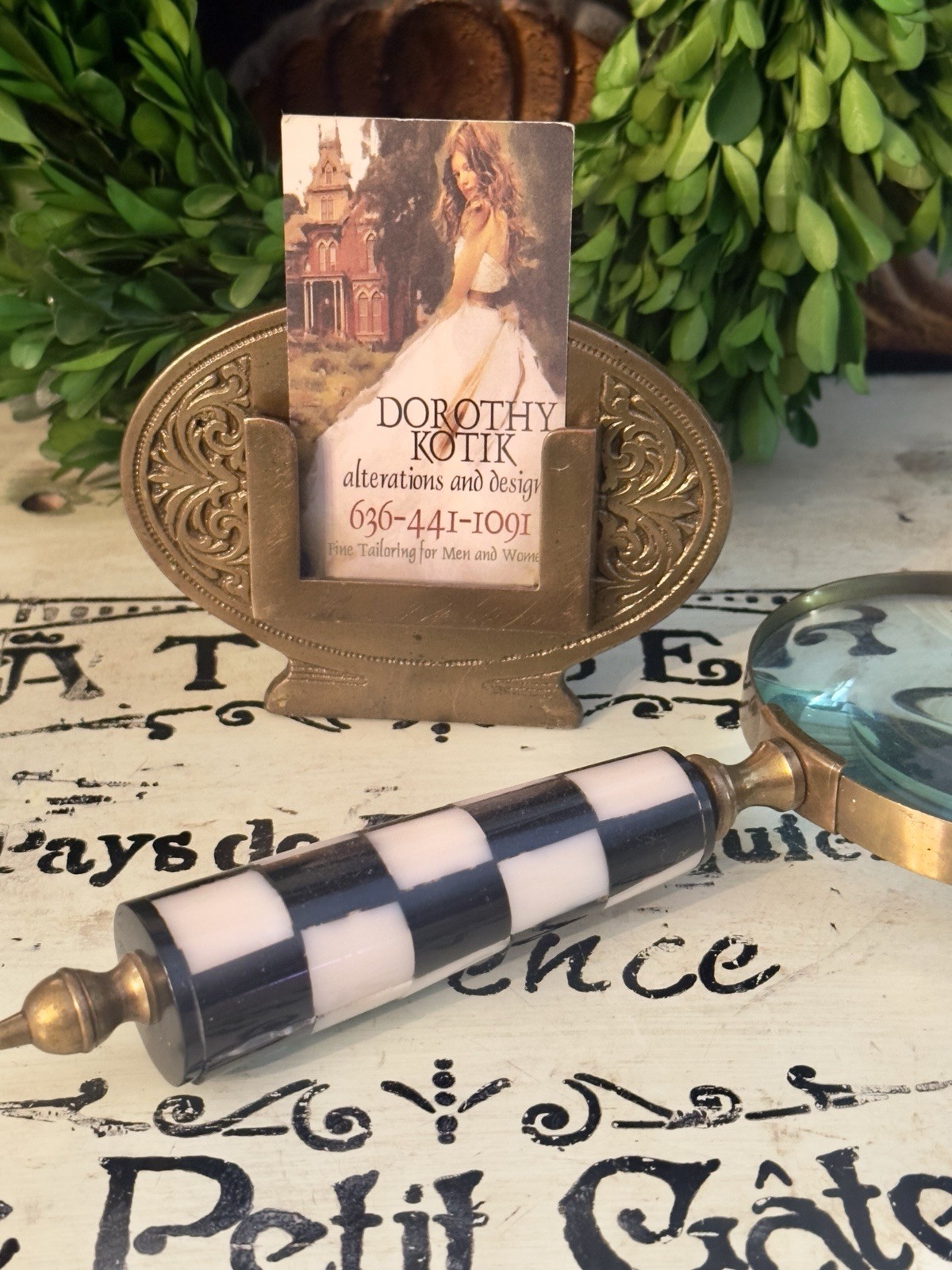 VTG Brass Plated Oval Shape Ornate Engraved Business Card Holder/Desk Accessory