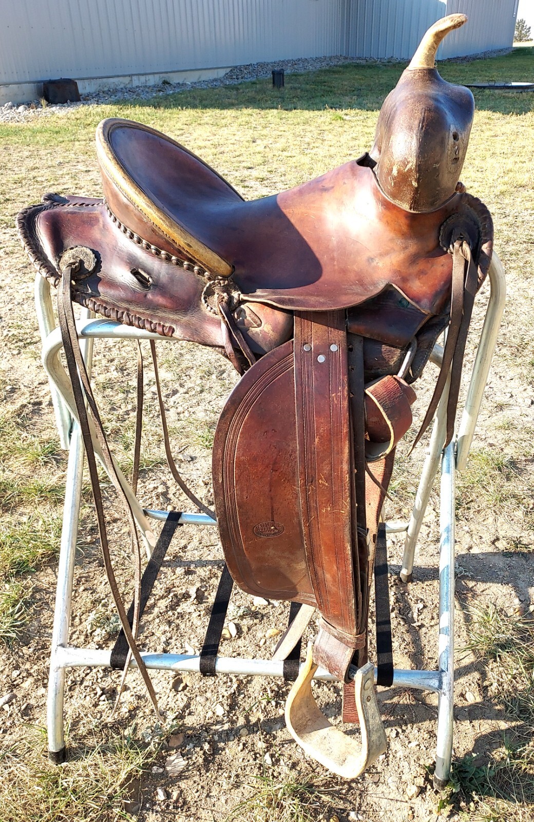 Vintage Whitney Maker Saratoga Wyo. - 14" Saddle - Heiser Fender
