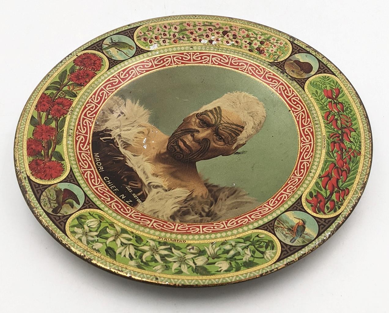 MAORI CHIEF NEW ZEALAND ILES ROTORUA PHOTOGRAPHIC TOLEWARE DISH c1901-1905
