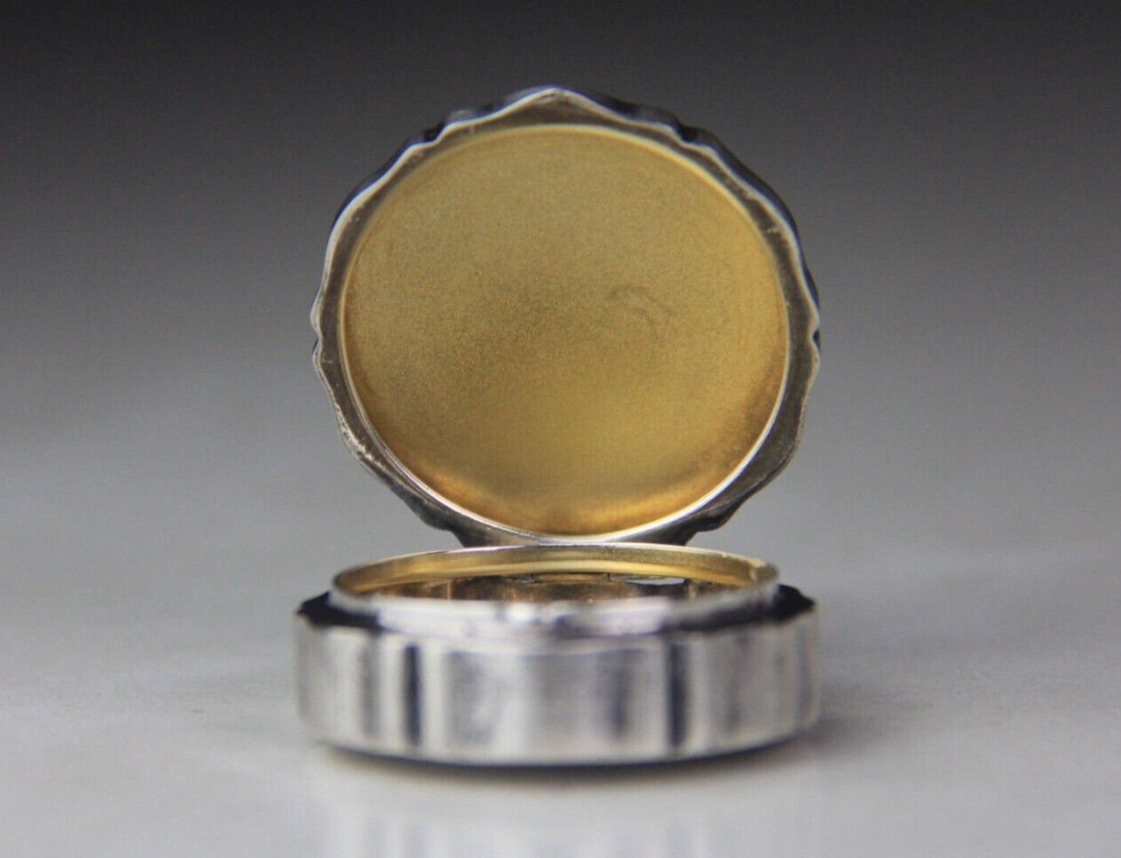 German 800 Silver Round Pill Box w/ Round Amethyst Cabochon & Seed Pearl on Lid