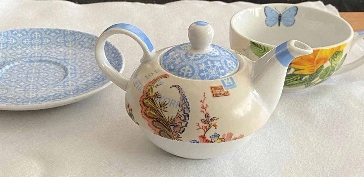 Barnes & Noble All-in-One Porcelain Teapot, Teacup & Saucer Floral Design