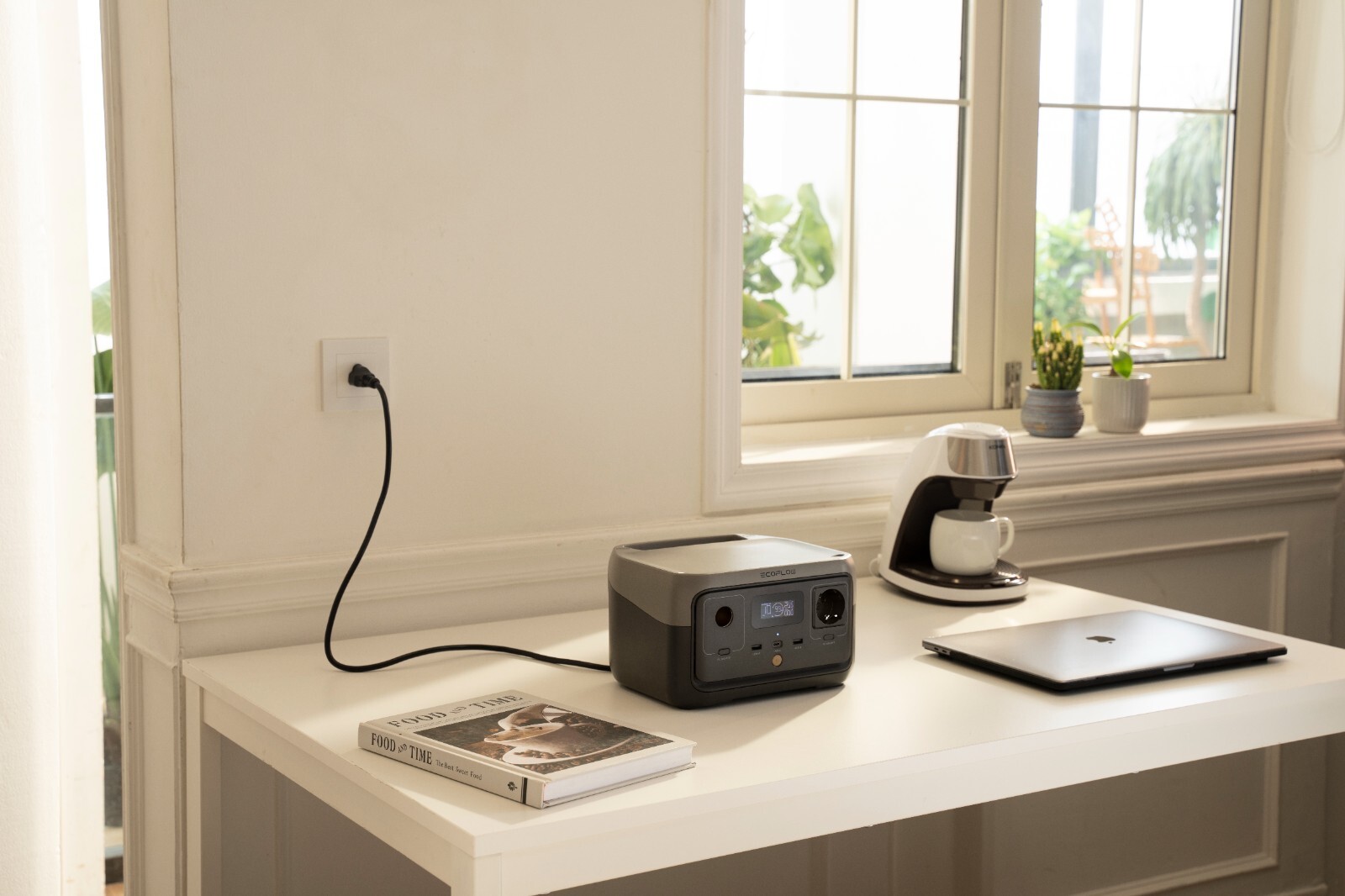 EcoFlow RIVER 2 256Wh 300W LFP Portable Power Station Generator Refurbished