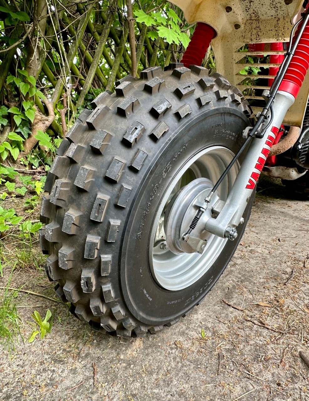 REBELL KT647M (23x11-9) - Yamaha BW 350 and BW 200 Rear Tire