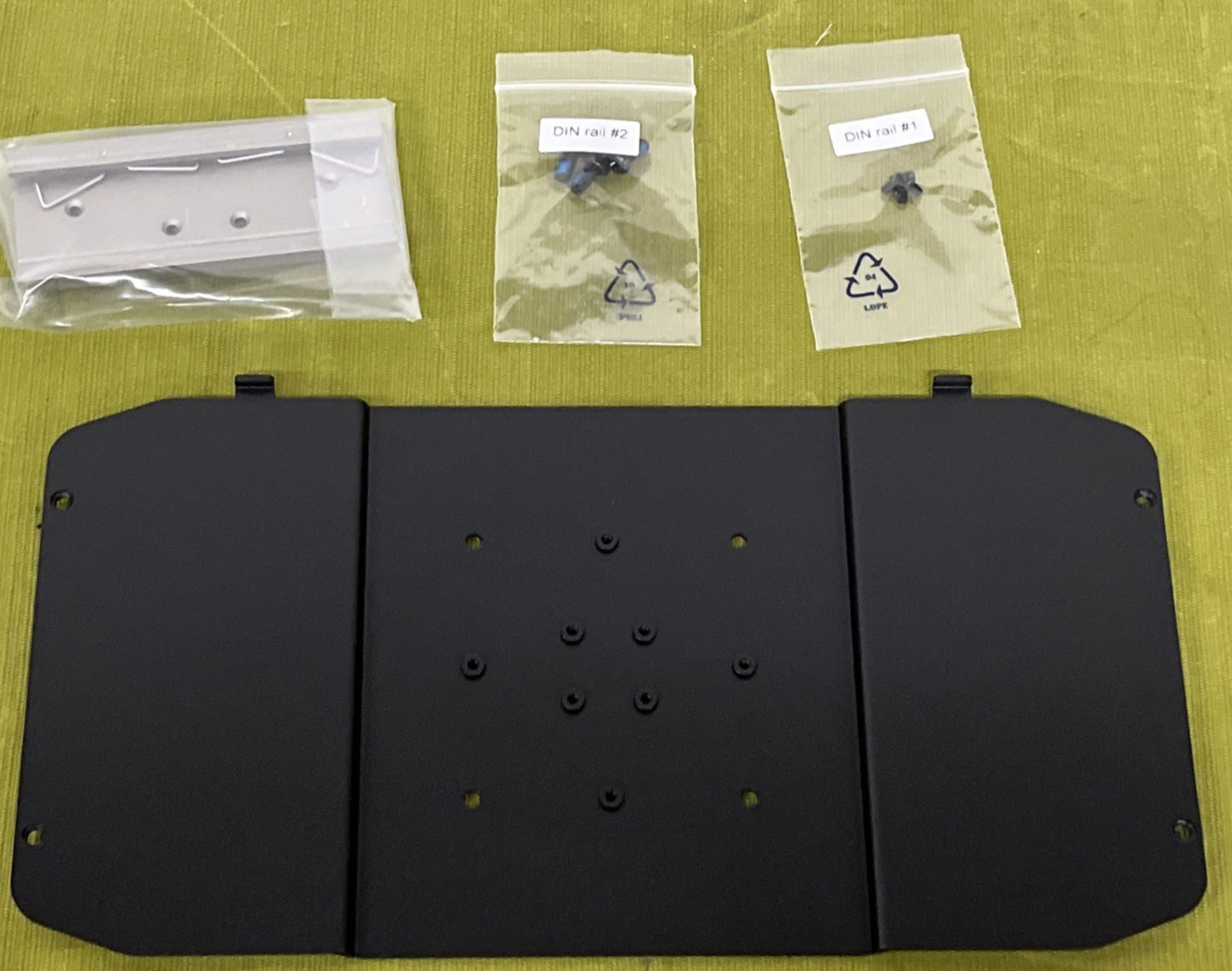 Avigilon Rugged Video Appliance, VMA-RPA-RGD-8P2, POE ES Rugged Appliance 2TB