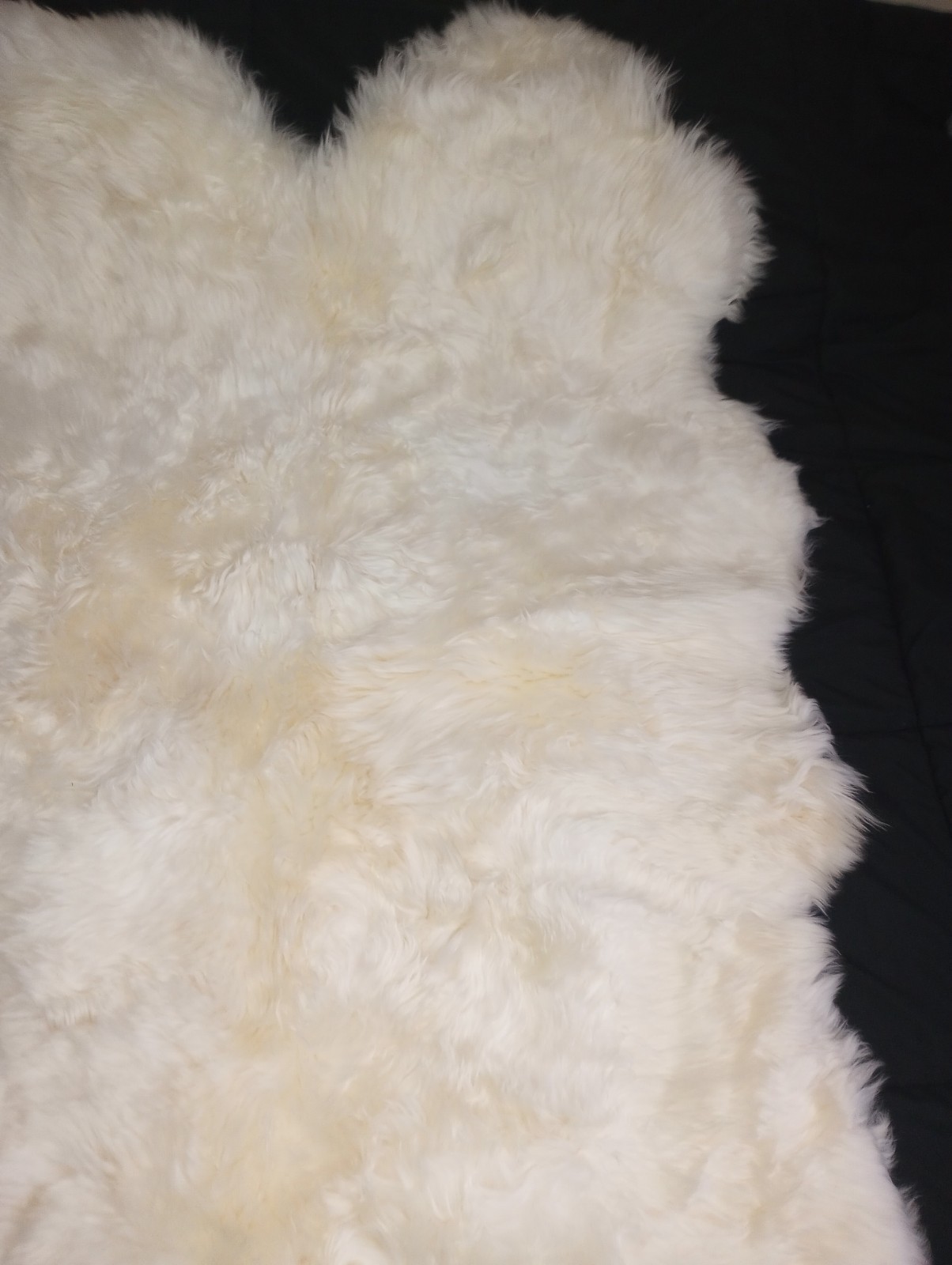 Windward Sheepskin Rug Approx 71" x 44" Inches NEW WITH TAGS 100% Genuine