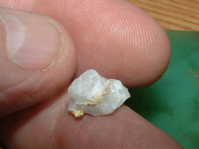 GOLD QUARTZ SPECIMEN .7 GRAM NATIVE CALIFORNIA GOLD IN SILICATE
