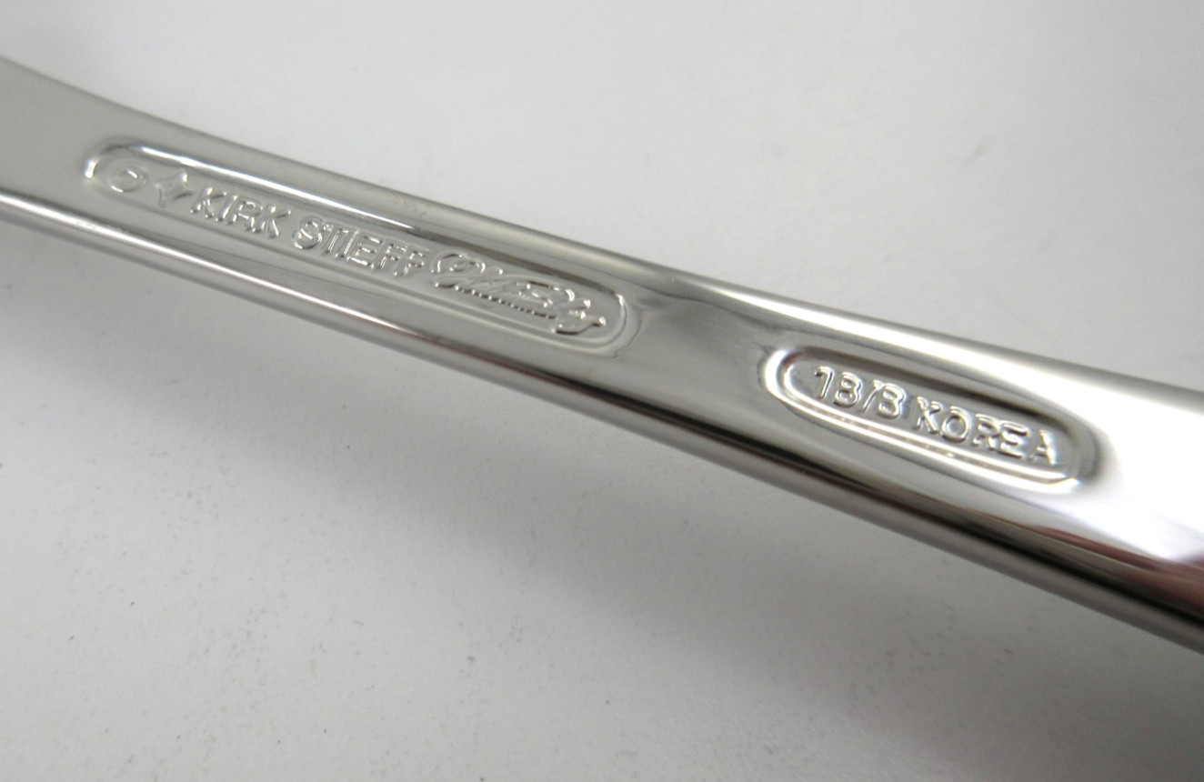 Kirk Stieff WILLIAMSBURG ROYAL SHELL 5 Piece Place Setting Stainless Flatware