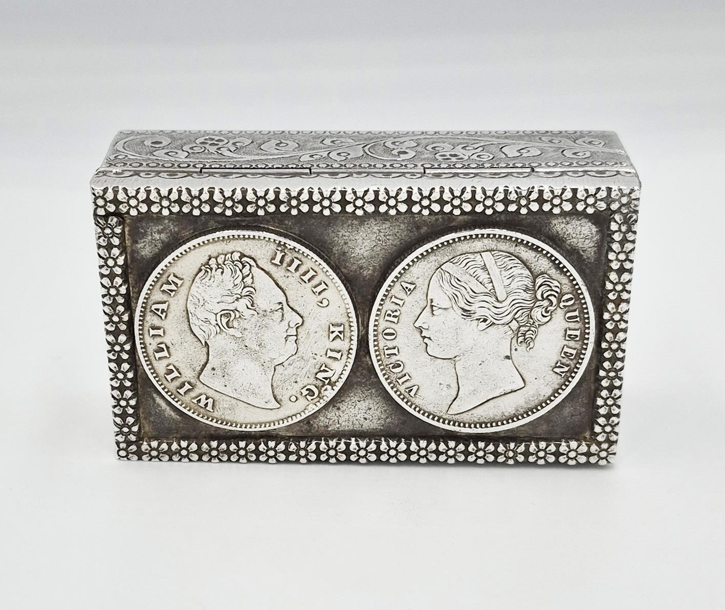 FINE EAST INDIA COMPANY SOLID SILVER WILLIAM IV & VICTORIA RUPEE SNUFF BOX c1840