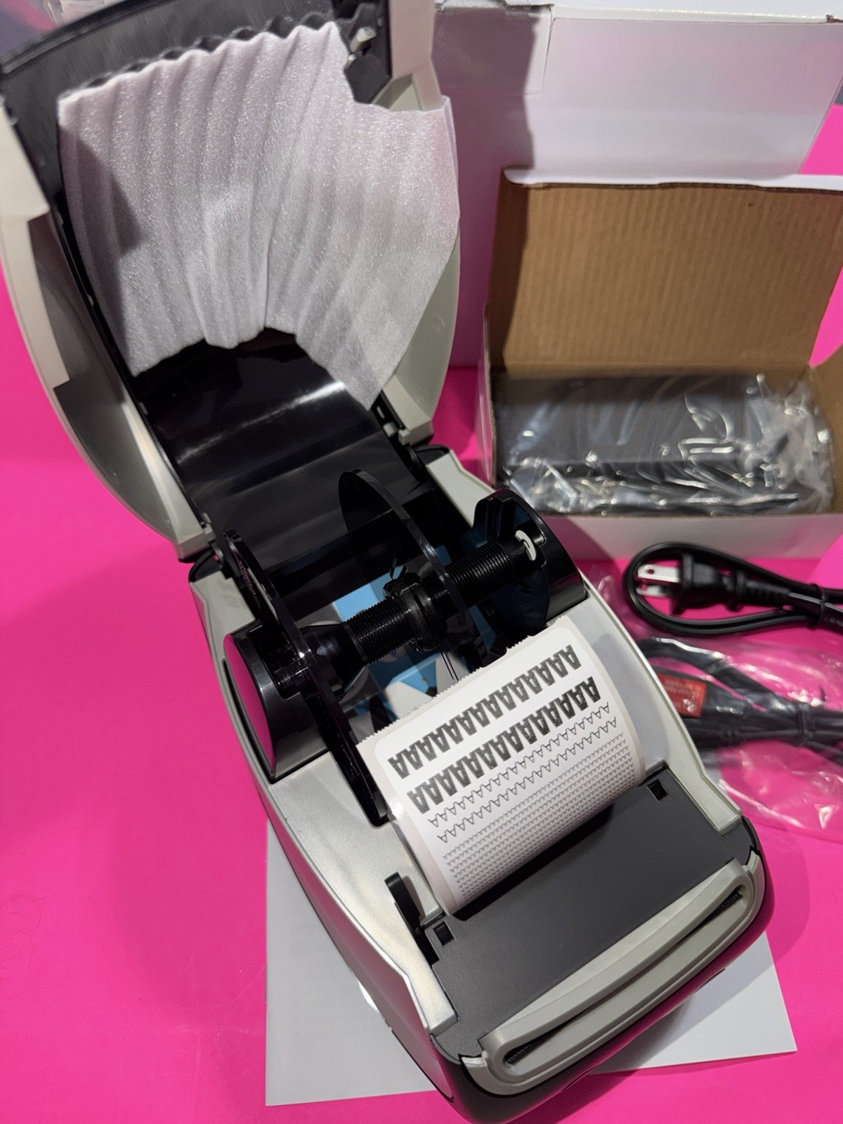 DYMO LabelWriter 550 Direct Thermal Label Printer Label Maker NEW READ!