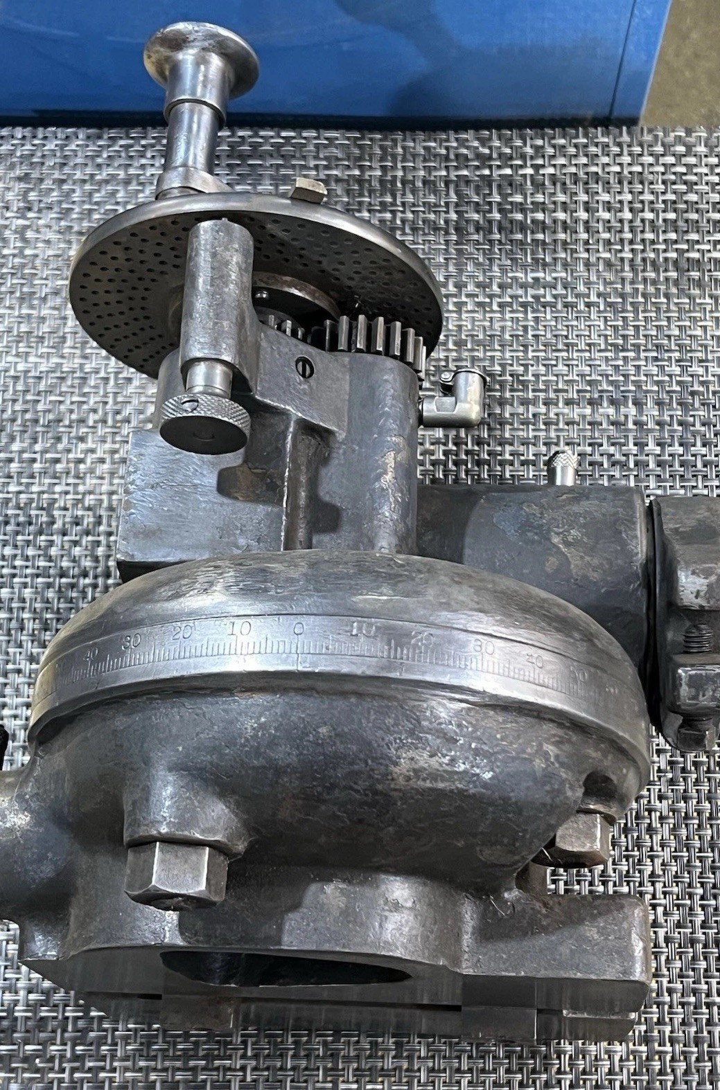 Van Norman Hand or Gear Drive Horizontal Swivel Dividing Head