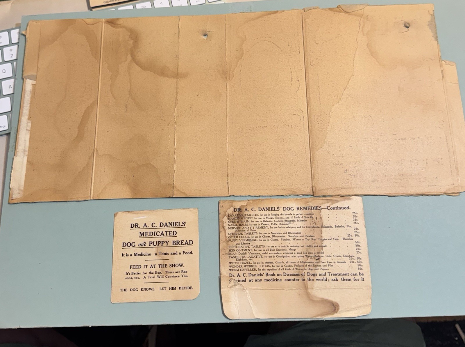 DR AC DANIELS PUPPY BREAD DOG BOSTON TERRIER VET VETERINARY MEDICINE BOX 1910s