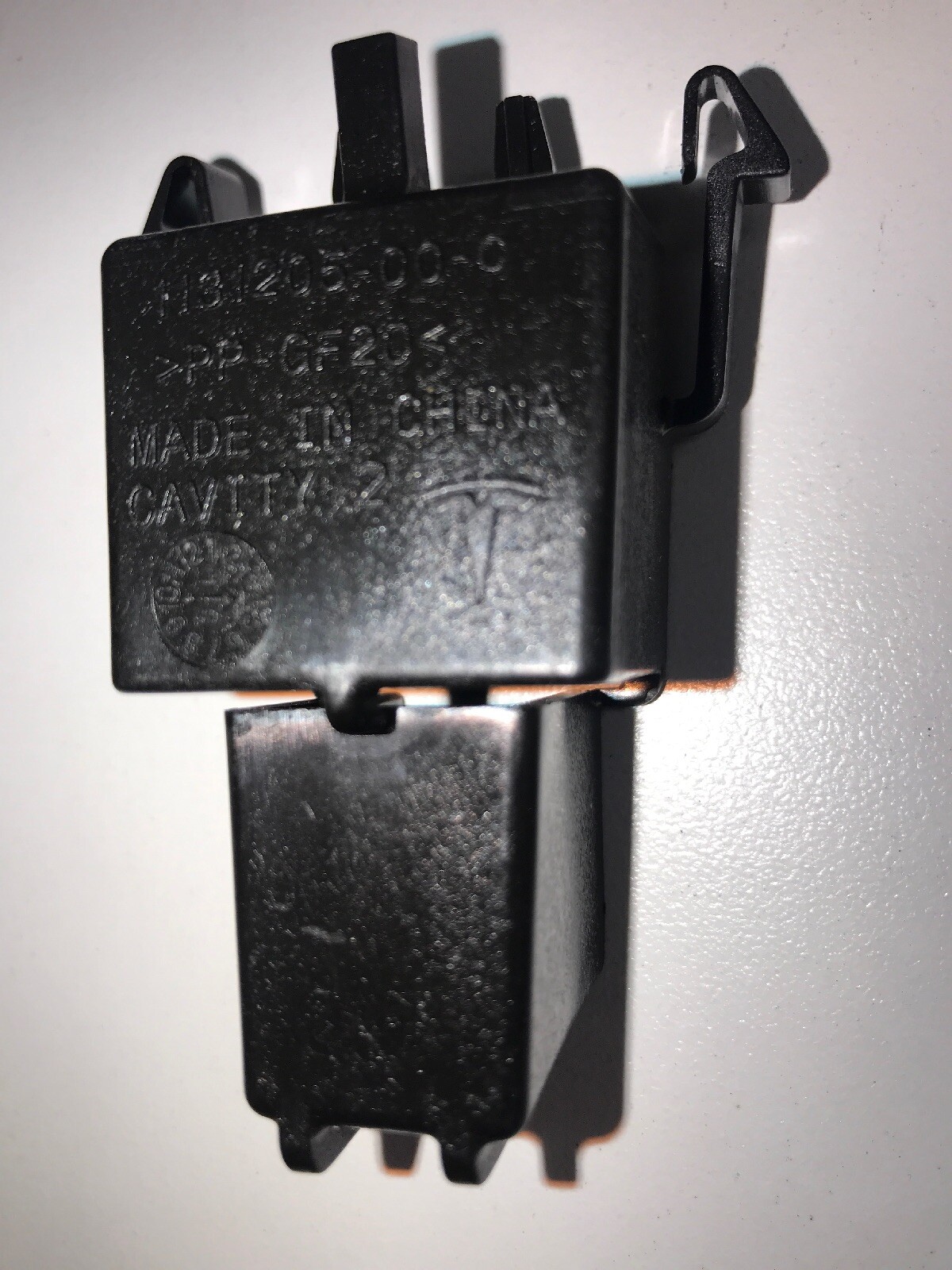 Tesla Model 3 NEW! One Frunk clip Reinforcement 1131205-00-C Cowl Support