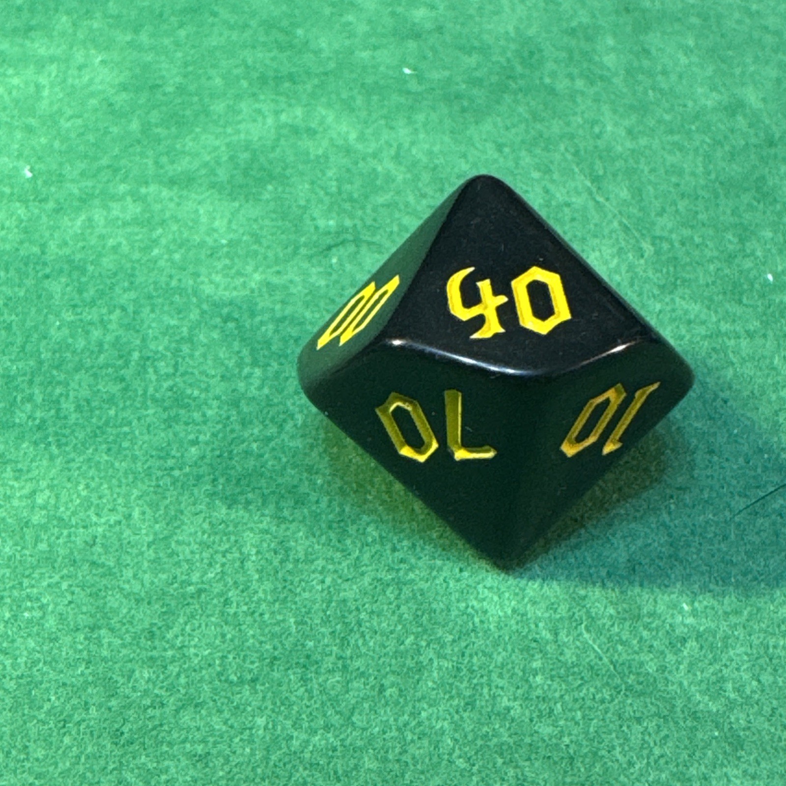 Black 7-piece Acrylic Dice Set - RPG DND 17